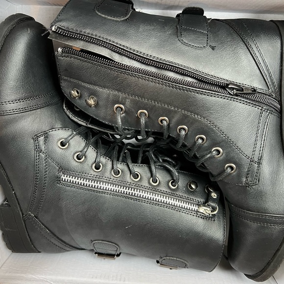 Black Combat Boot - Picture 4 of 5